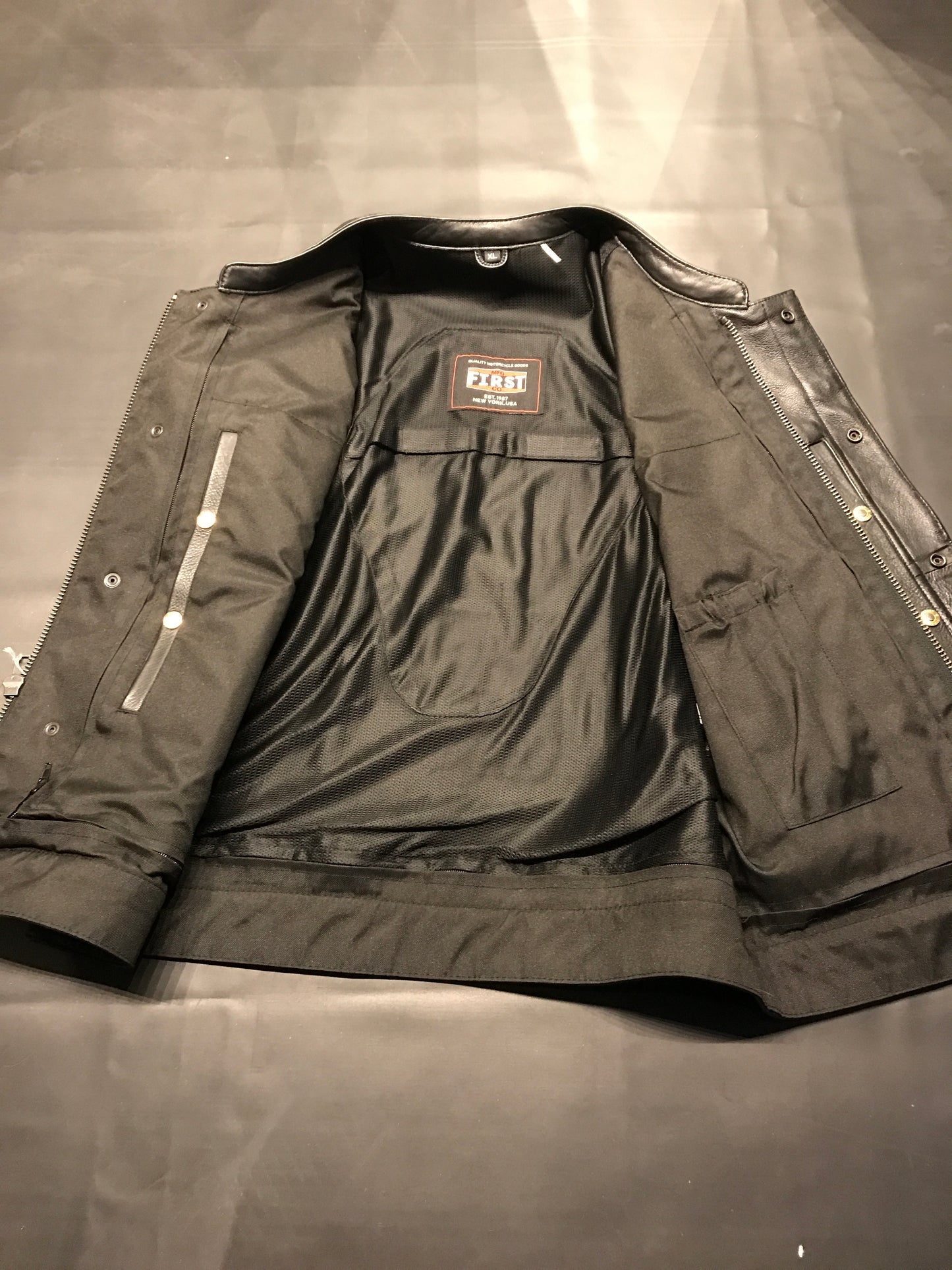 Men’s leather club vest