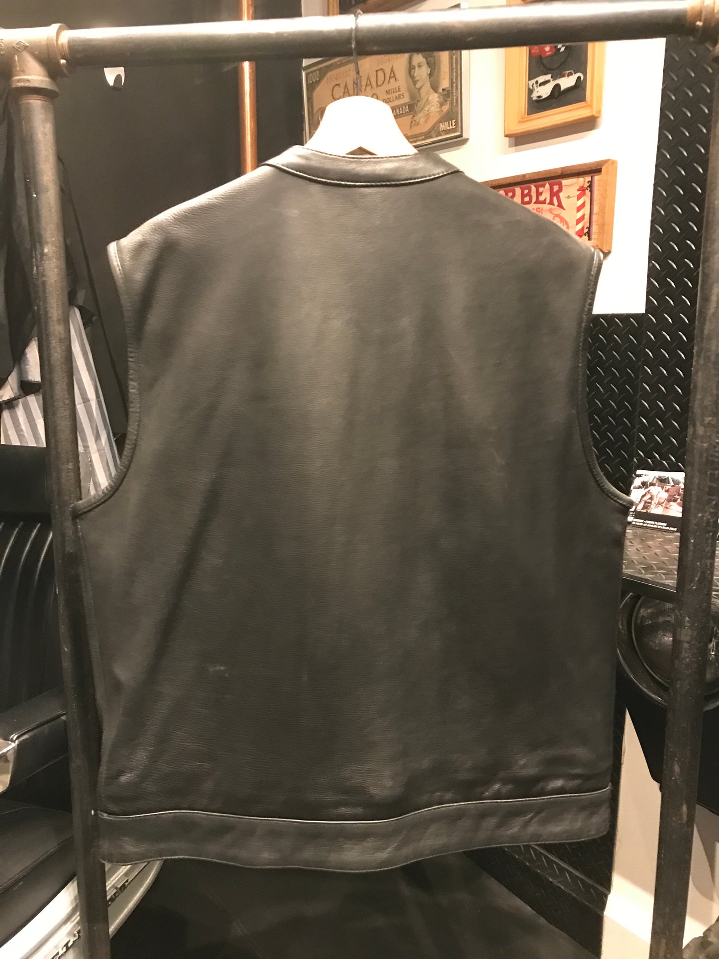 Men’s leather club vest