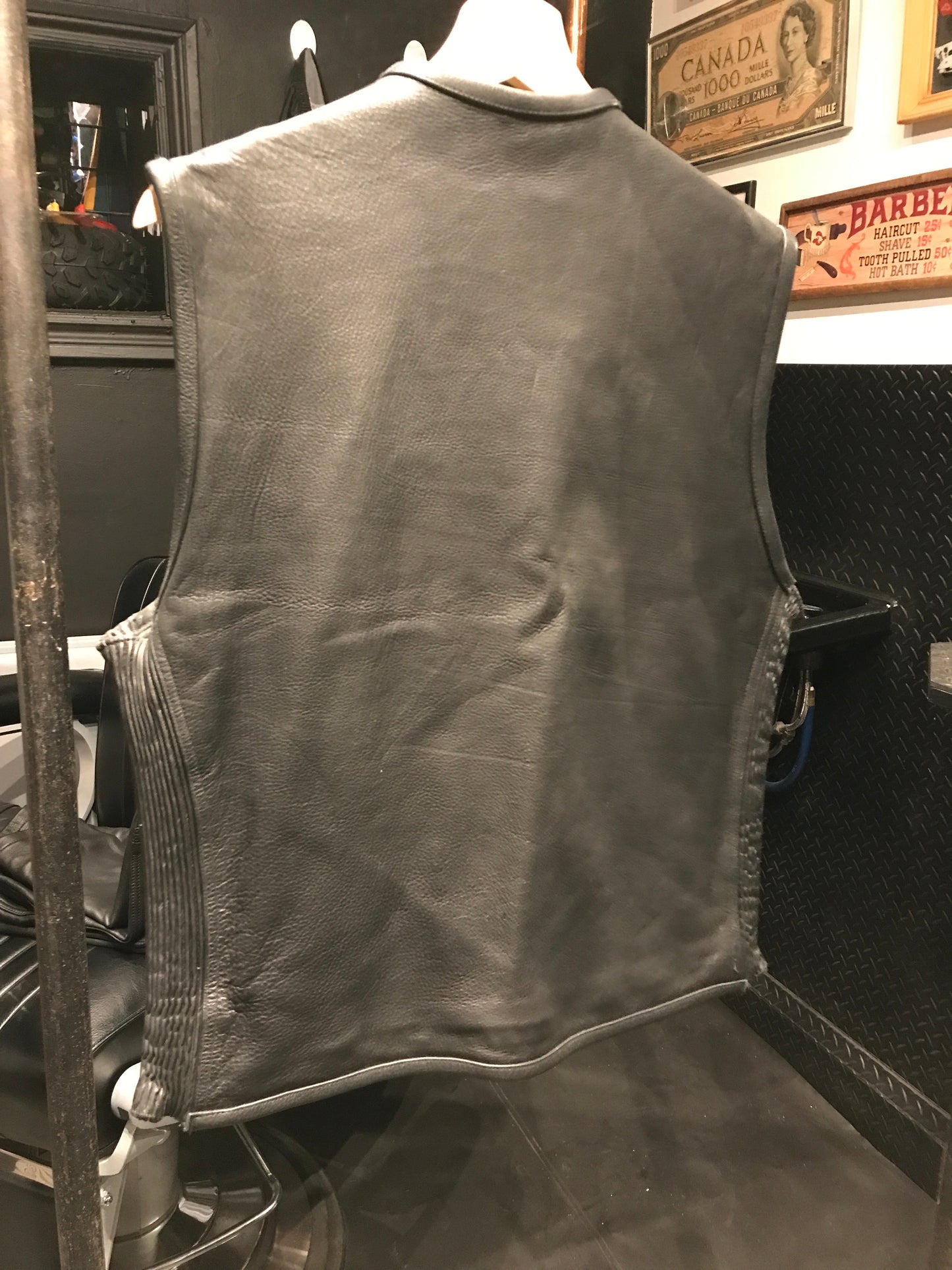 MoMA Leathers men’s leather vest with elastic sides, size M