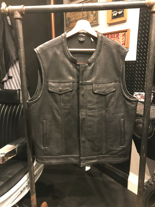 Men’s leather club vest