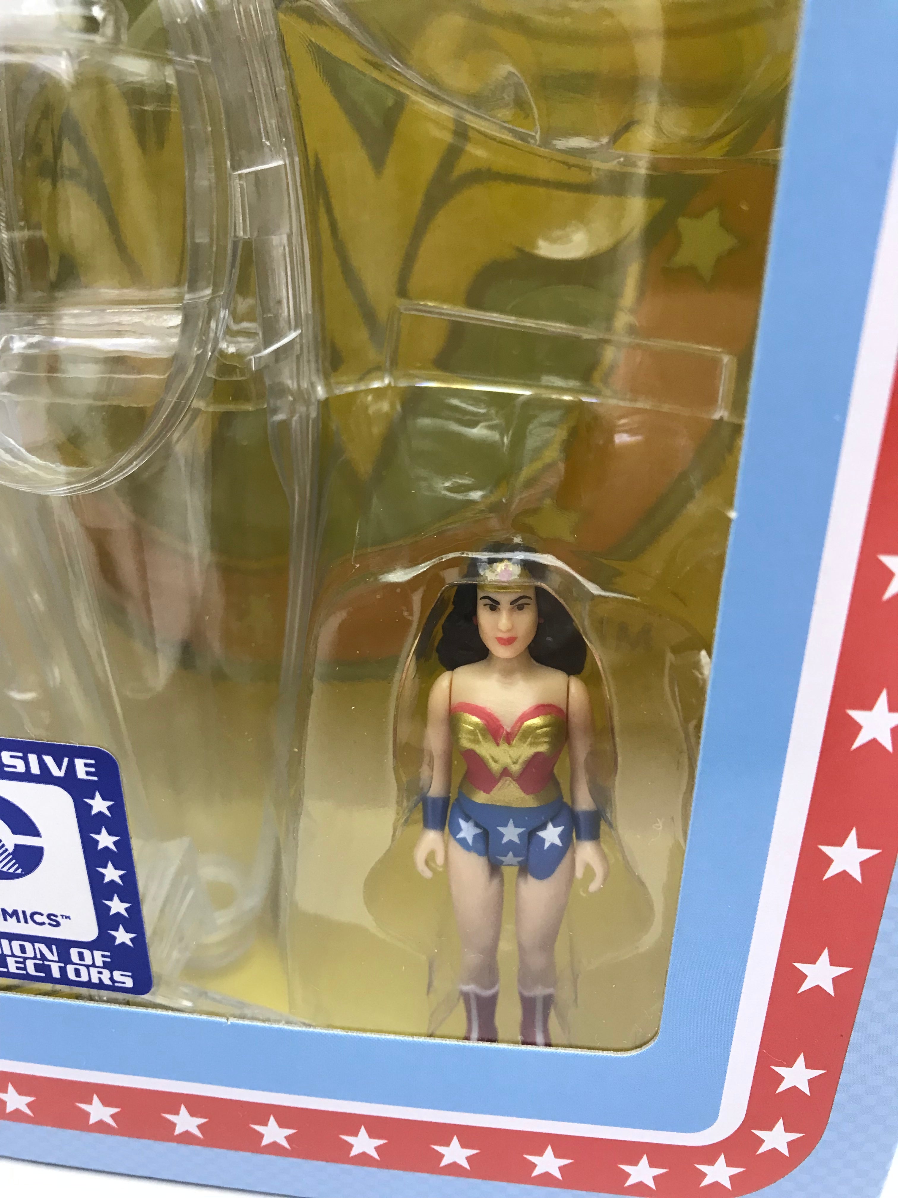 Wonder Woman Mini Figure with Invisible Jet